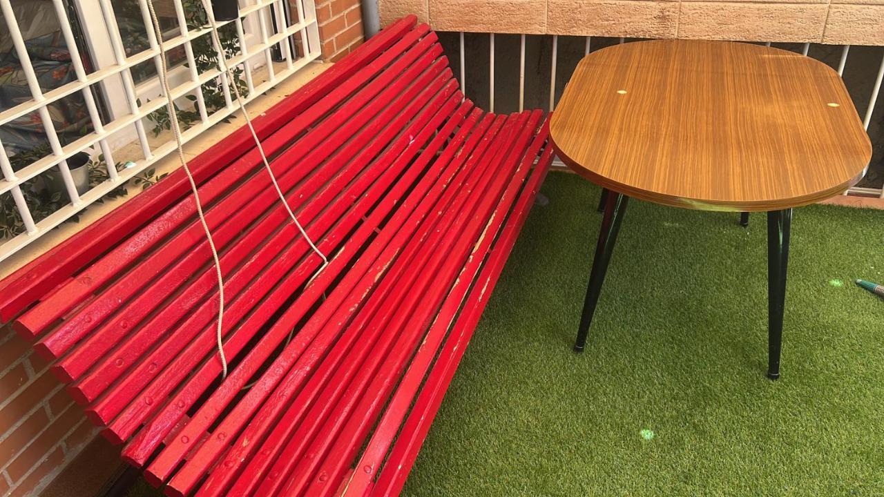 Casa Ideal Familias Y Grupos Con Balcones Exterior Soleada Patios Cerca Alhambra, Sierra Nevada, Rio Genil, Lancha Del Genil, Parque Llano Y Reloj Del Sol Con Barbacoas, Campo De Futbol, Circuito Gimnasia Lägenhet Granada Exteriör bild