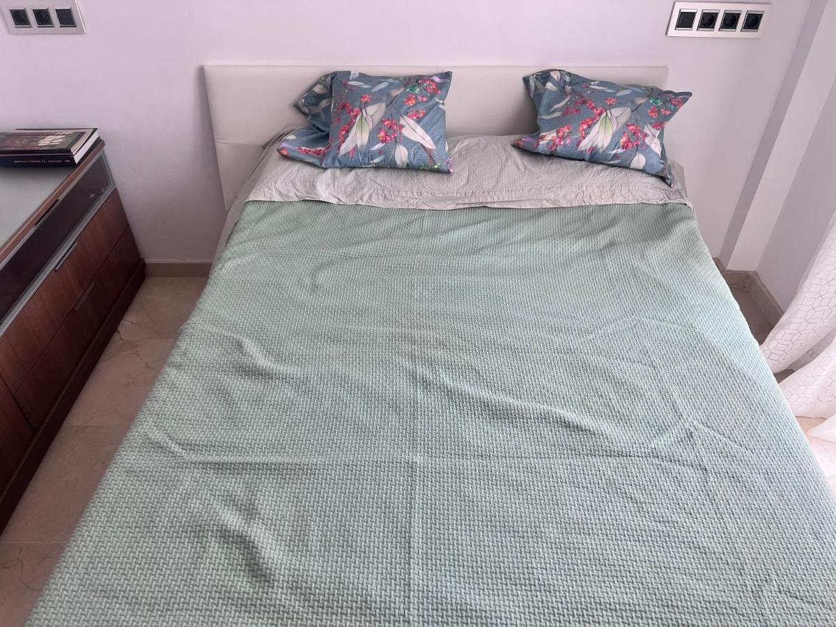Casa Ideal Familias Y Grupos Con Balcones Exterior Soleada Patios Cerca Alhambra, Sierra Nevada, Rio Genil, Lancha Del Genil, Parque Llano Y Reloj Del Sol Con Barbacoas, Campo De Futbol, Circuito Gimnasia Lägenhet Granada Exteriör bild