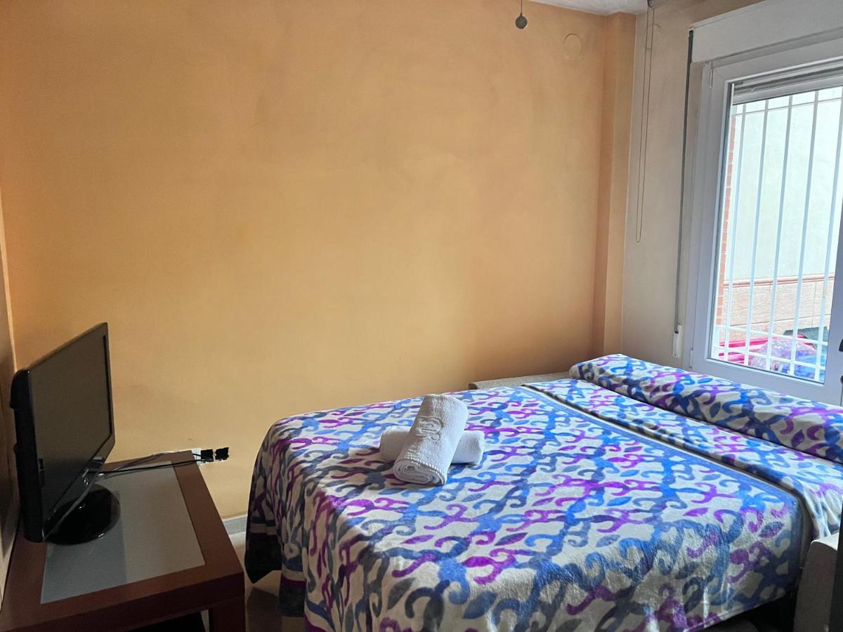 Casa Ideal Familias Y Grupos Con Balcones Exterior Soleada Patios Cerca Alhambra, Sierra Nevada, Rio Genil, Lancha Del Genil, Parque Llano Y Reloj Del Sol Con Barbacoas, Campo De Futbol, Circuito Gimnasia Lägenhet Granada Exteriör bild
