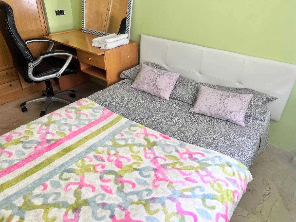 Casa Ideal Familias Y Grupos Con Balcones Exterior Soleada Patios Cerca Alhambra, Sierra Nevada, Rio Genil, Lancha Del Genil, Parque Llano Y Reloj Del Sol Con Barbacoas, Campo De Futbol, Circuito Gimnasia Lägenhet Granada Exteriör bild